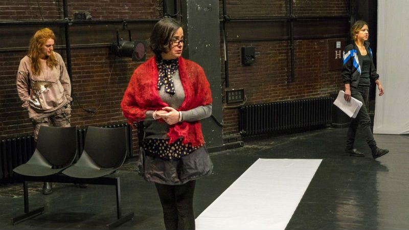 Žene unutar talačke krize 1