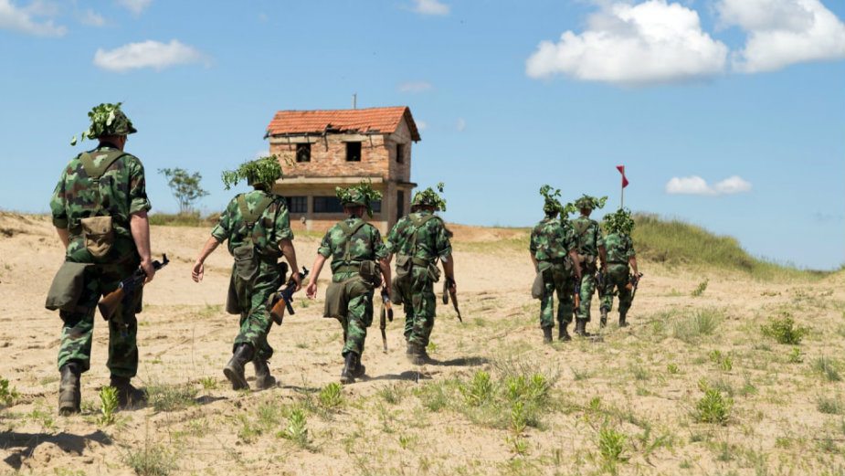 Vojne vežbe na Peskovima 1 Vojne vežbe na Peskovima 1