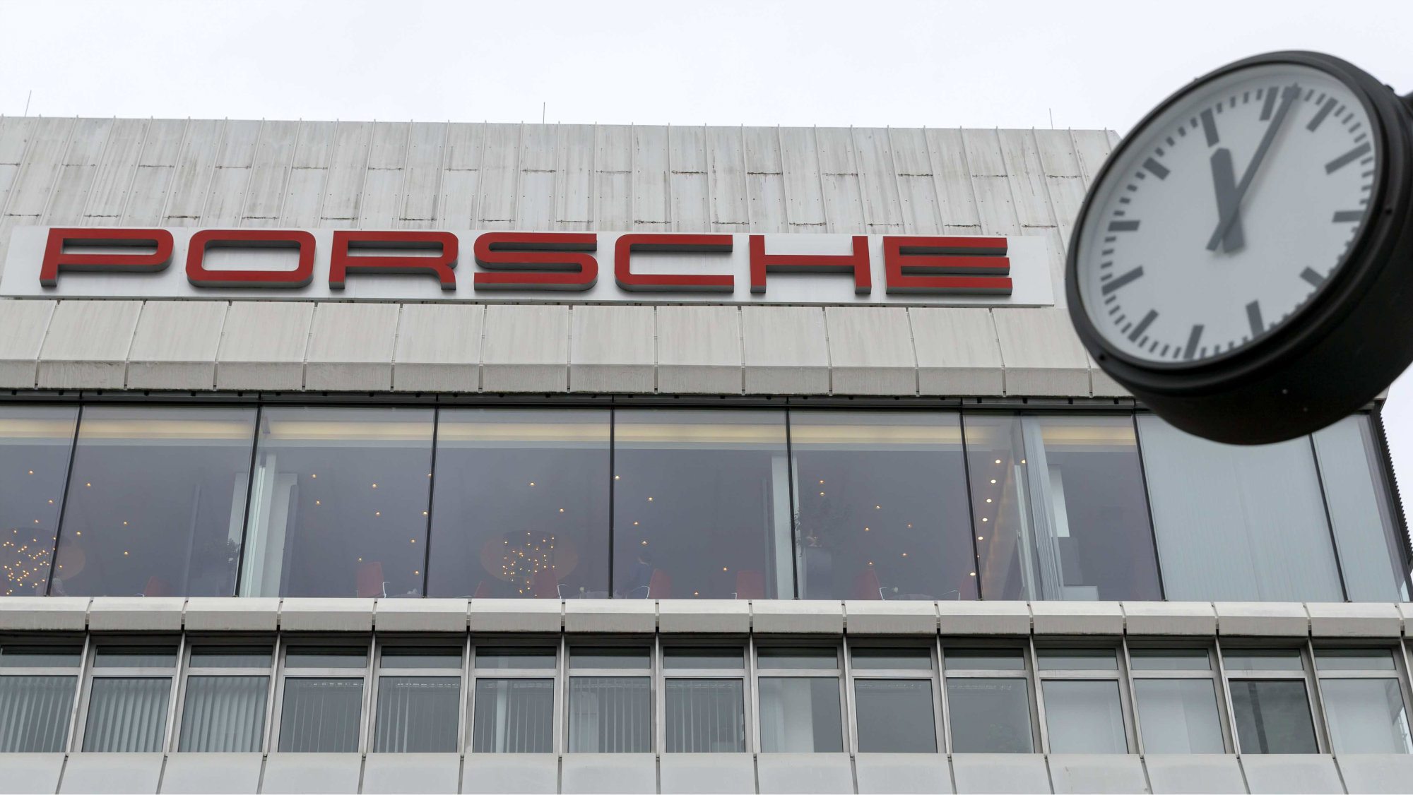 Uhapšen direktor Poršea 1