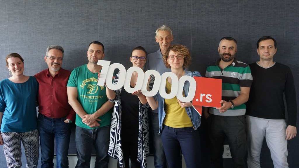 Registrovano 100.000 .RS domena 1 Registrovano 100.000 .RS domena 1