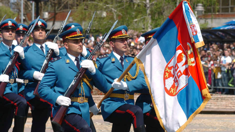 Promocija oficira Vojske Srbije 8. septembra ispred Narodne skupštine 1