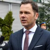 Prvo rešiti skandale, pa da Mali bude ministar 8