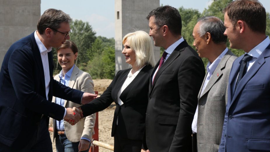 Vučić: Više autoputeva od svih u regionu 1