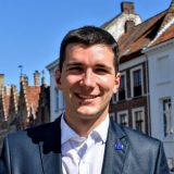 Makron - hladan tuš 1