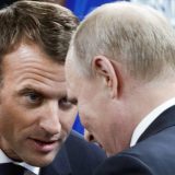 Makron je u konfliktnom odnosu sa medijima 10