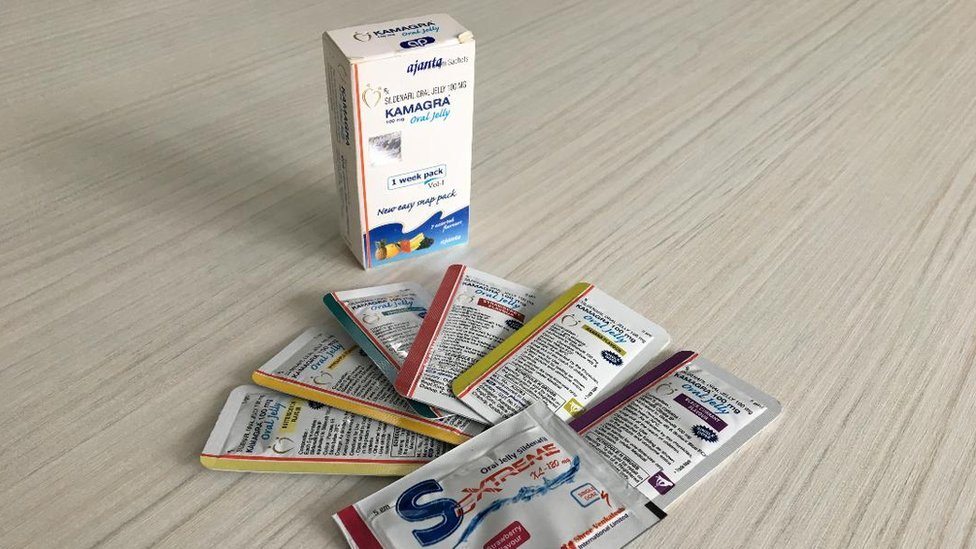 Niko ne zna šta je u kesicama: kamagra i sekstrem