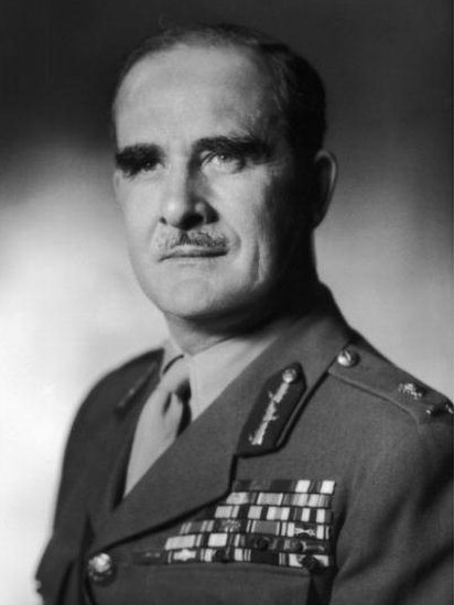 General Kolin Gibons, šef SOE