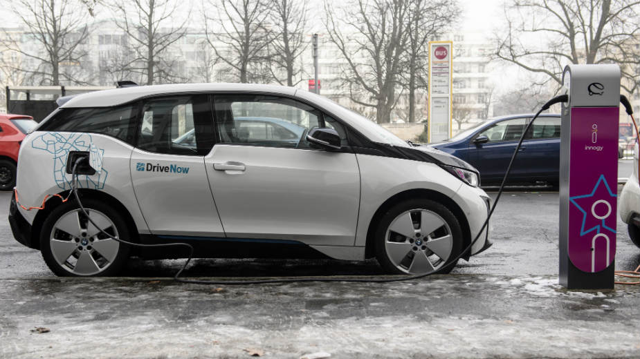 Električni automobili Srbiji donose više od 1.000 radnih mesta 1