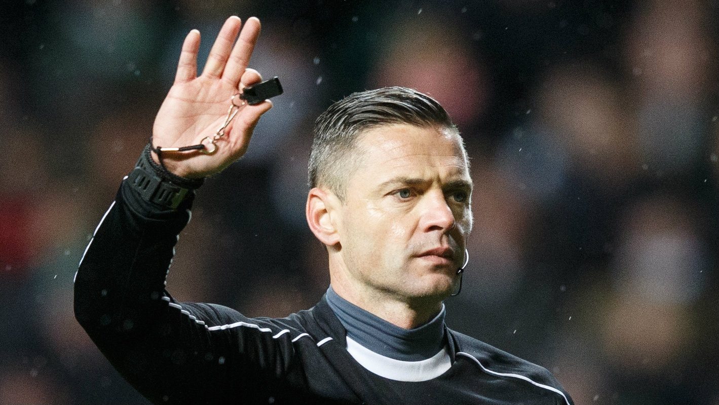 Pištaljka u rukama moćnika 1