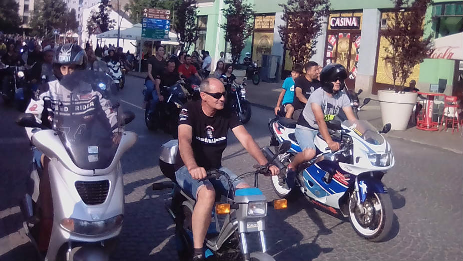 Bajkeri protutnjali gradom 1 Bajkeri protutnjali gradom 1