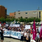 Građani Prištine na Prvi maj traže bolje radne uslove 2