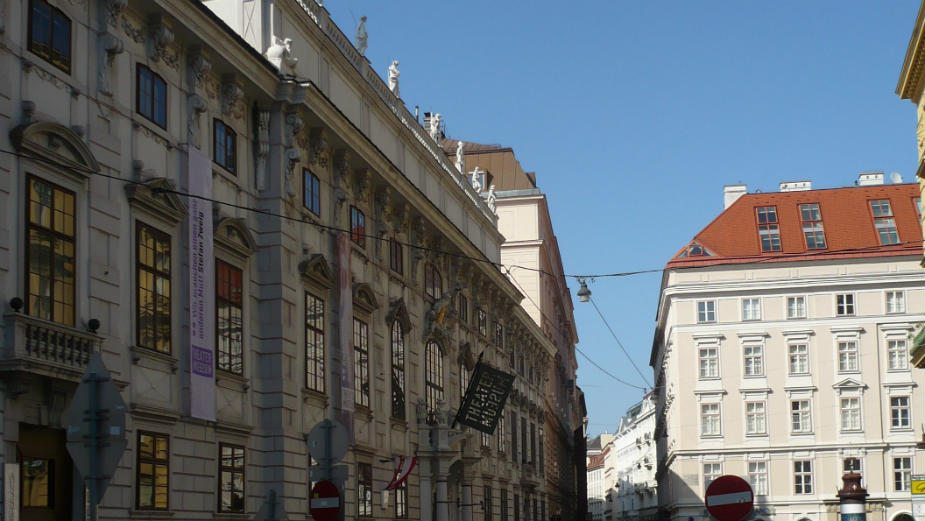 Beč (1): Vino iz samostana 1