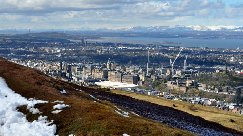 Edinburg: Drevnost, brda i more 1