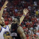 Kari "nestao", Hjuston slavio 15