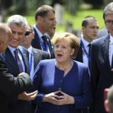 Vučić i Merkel: Ubrzati proces unapređenja dijaloga sa Prištinom 5