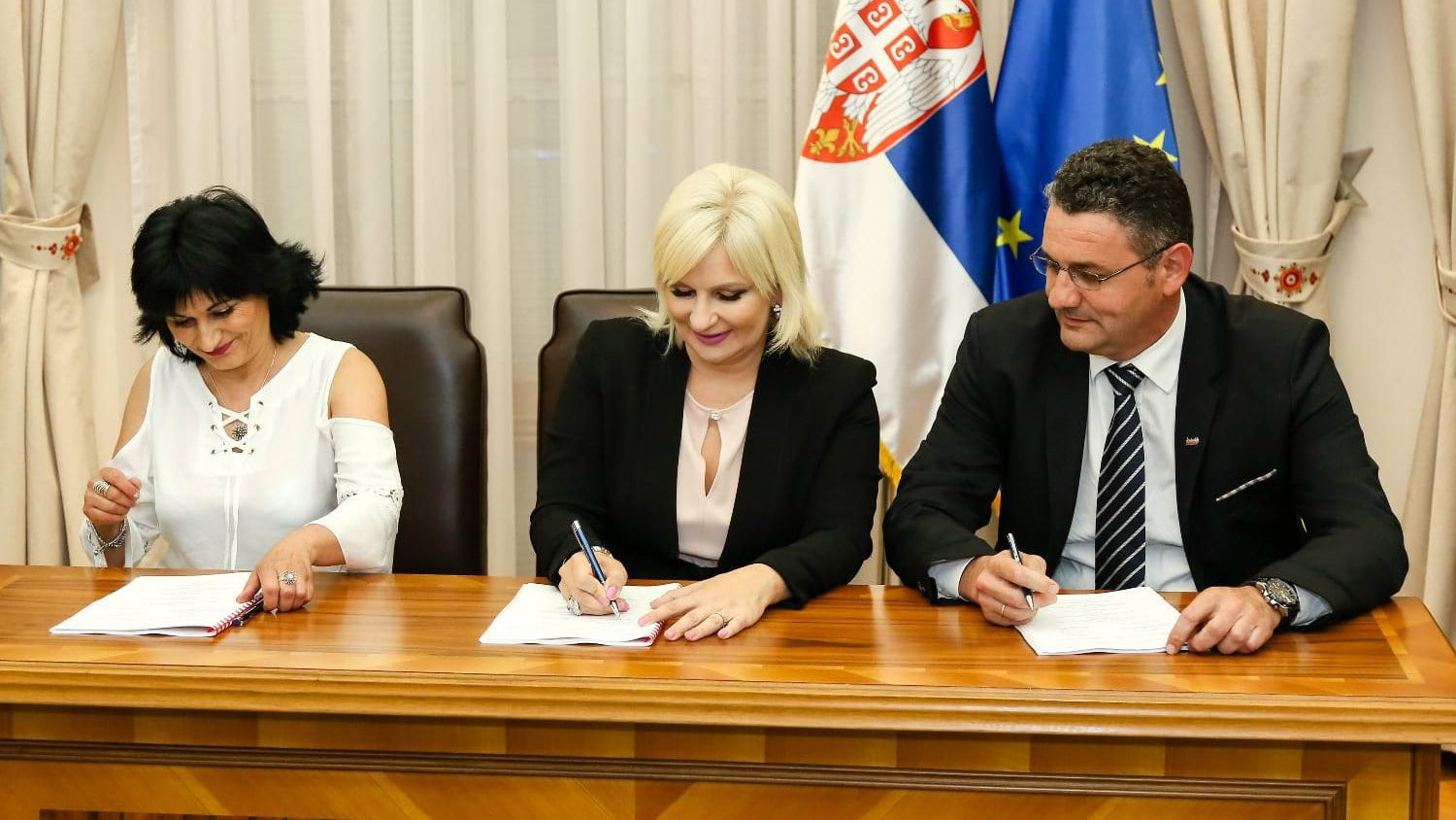 Mihajlović: Kupovinom novih lokomotiva do boljeg robnog transporta 1