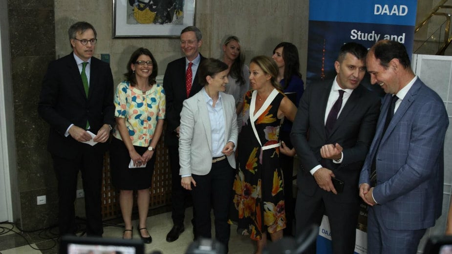 Stipendije za 19 studenata i naučnika koji odlaze u Nemačku 1