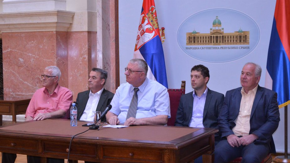 Šešelj traži smenu predsednika Odbora za evropske integracije Nenada Čanka 1 Šešelj traži smenu predsednika Odbora za evropske integracije Nenada Čanka 1