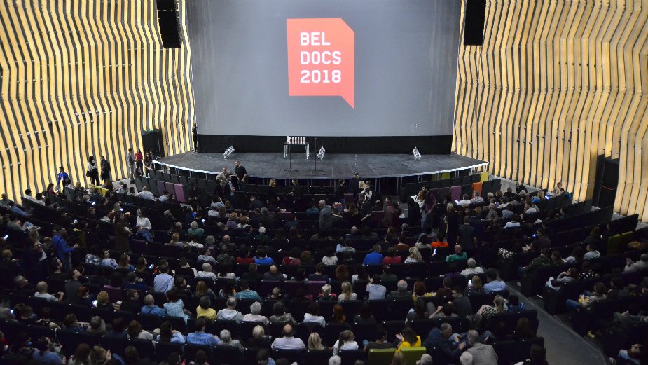 Najbolji film Srpskog takmičarskog programa: 4 godine u 10 minuta 1