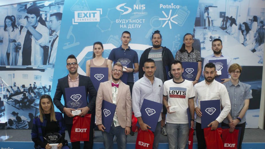 Uručena priznanja pravim herojima Srbije 1 Uručena priznanja pravim herojima Srbije 1