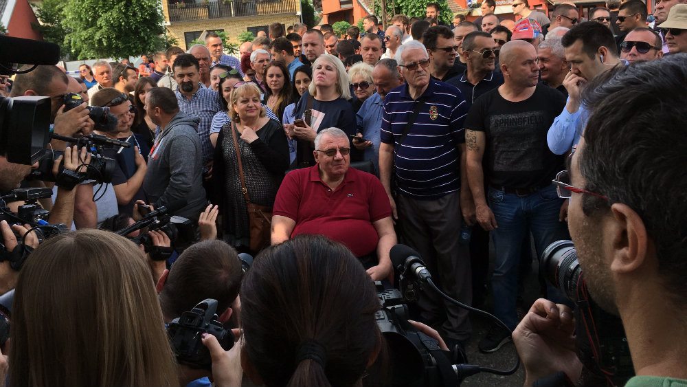 Policija sprečila skup u Hrtkovcima, Šešelj održao govor u Jarku (FOTO, VIDEO) 1