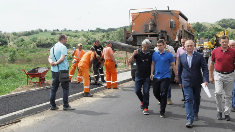 Vesić: Zuce dobilo vezu sa auto-putem 1
