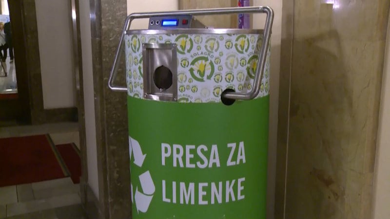 Tvorci pametne prese za reciklažu idu na takmičenje u Prag 1