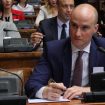 Božović: Delegacija SNS doživela fijasko, Vučić više ne može da proglasi izbornu pobedu u 21 čas uveče 9