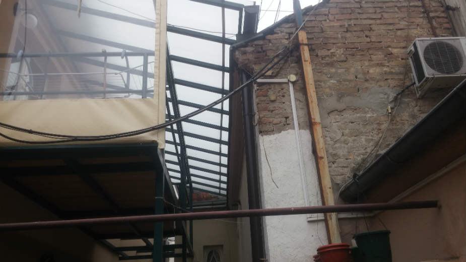 Na sudu zbog uzurpacije zajedničkog prostora 2 Na sudu zbog uzurpacije zajedničkog prostora 2