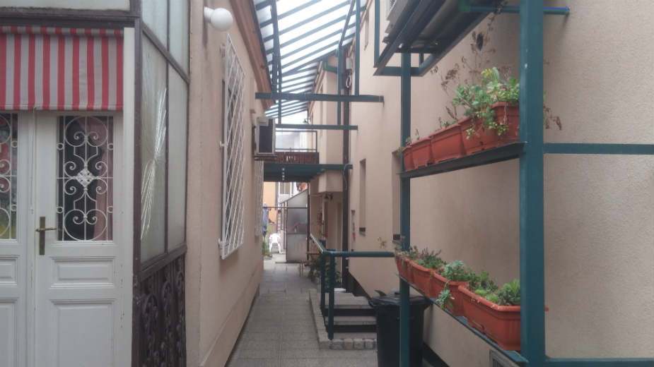 Na sudu zbog uzurpacije zajedničkog prostora 1 Na sudu zbog uzurpacije zajedničkog prostora 1