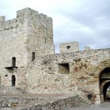 "Tvrđava za sve" – vodič za gluve i nagluve osobe 6