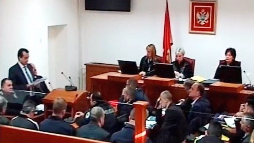 Na suđenju u Crnoj Gori čitane poruke Dikića slate Vučiću 1