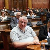 Opozicija smatra da Srbija ne zaslužuje takvog ministra finasija 8