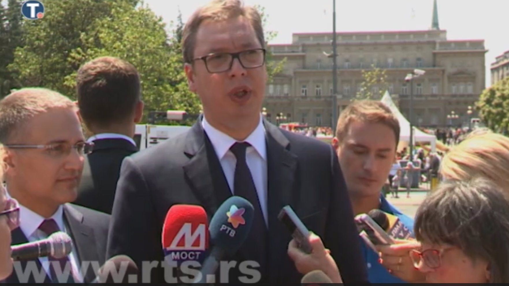 Vučić ne zna datum nastavka dijaloga sa Prištinom 1