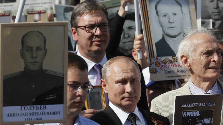 Putin i Vučić u koloni „Besmrtnog puka“ 1