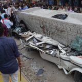 Pao nadvožnjak u Indiji - 18 stradalo, oko 50 ostalo zarobljeno 3