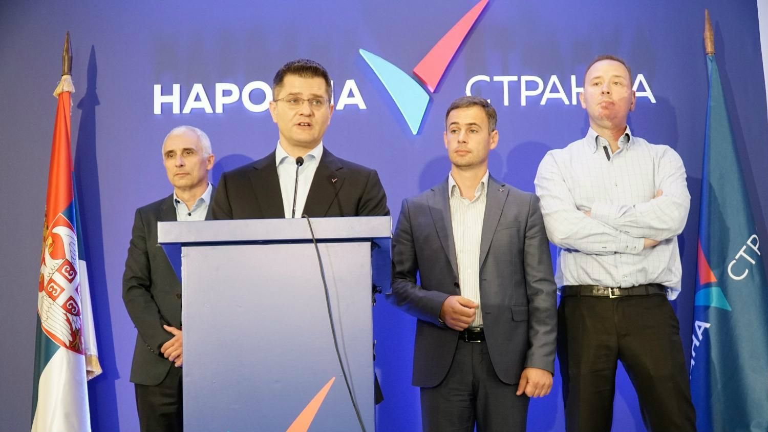 Jeremić će tužiti Vučića 1