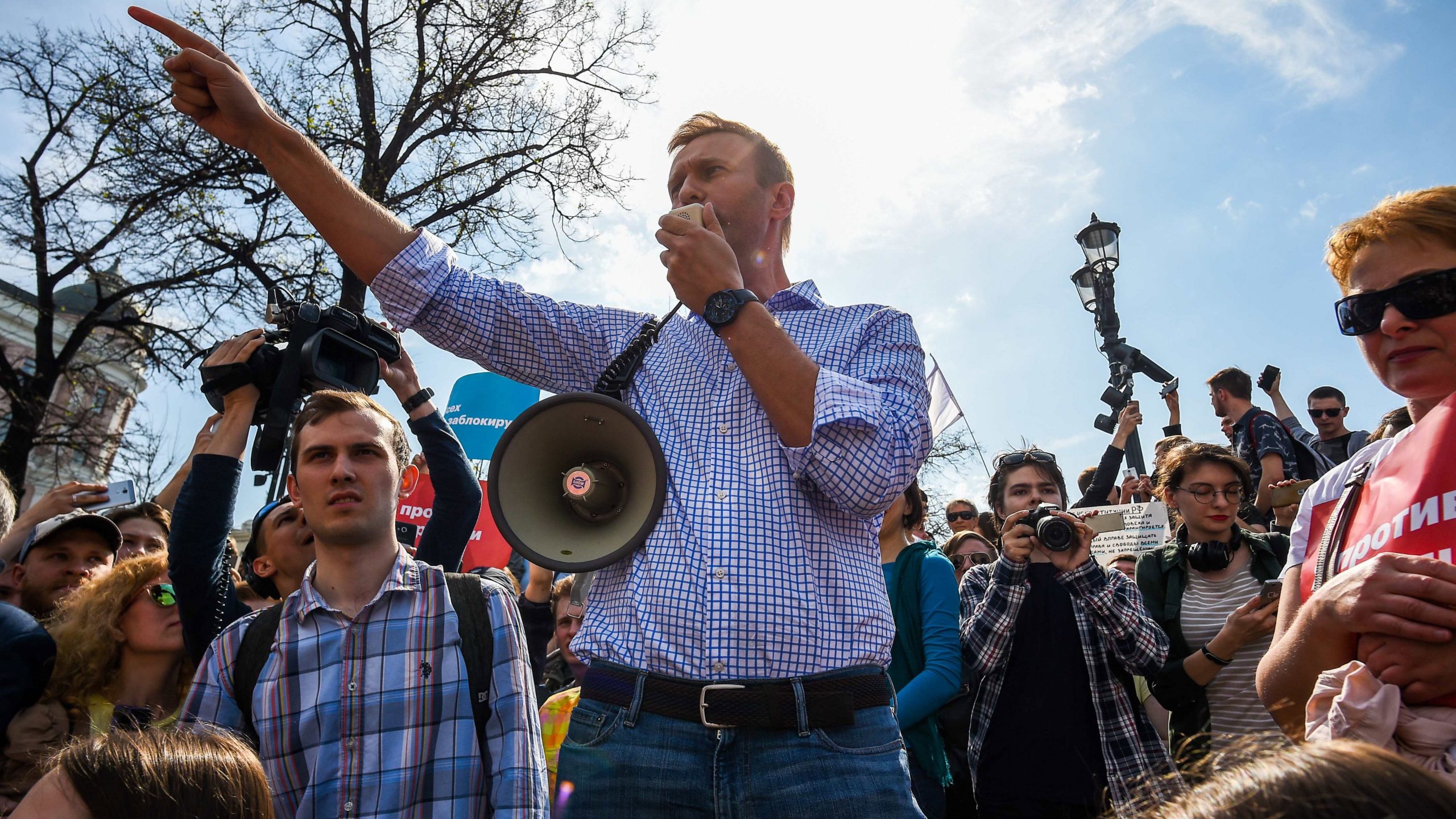 Navaljni opet priveden na protestima protiv Putina (FOTO) 1