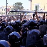Protesti u Tirani, 11 policajaca povređeno 8