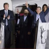 Tramp dočekao oslobođene zatvorenike 1