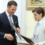 Prvo gušenje protesta pa izlaženje u susret zahtevima 11