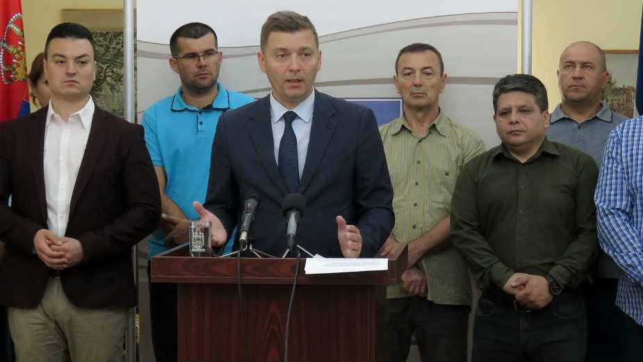 Zelenović: Klevete nedostojne poslanika 1