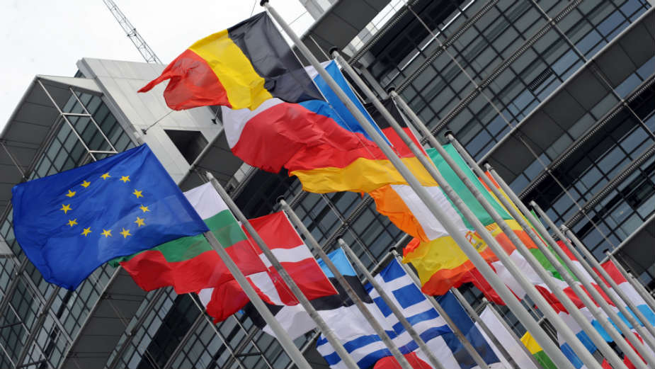 Ponovljene poruke o značaju vladavine prava 1