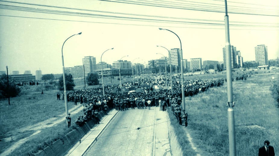 Kritika domaćeg režima s leve pozicije 1 Kritika domaćeg režima s leve pozicije 1