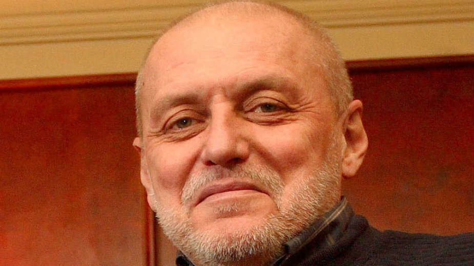 Sadim bostan, sadim belu ružu... 1