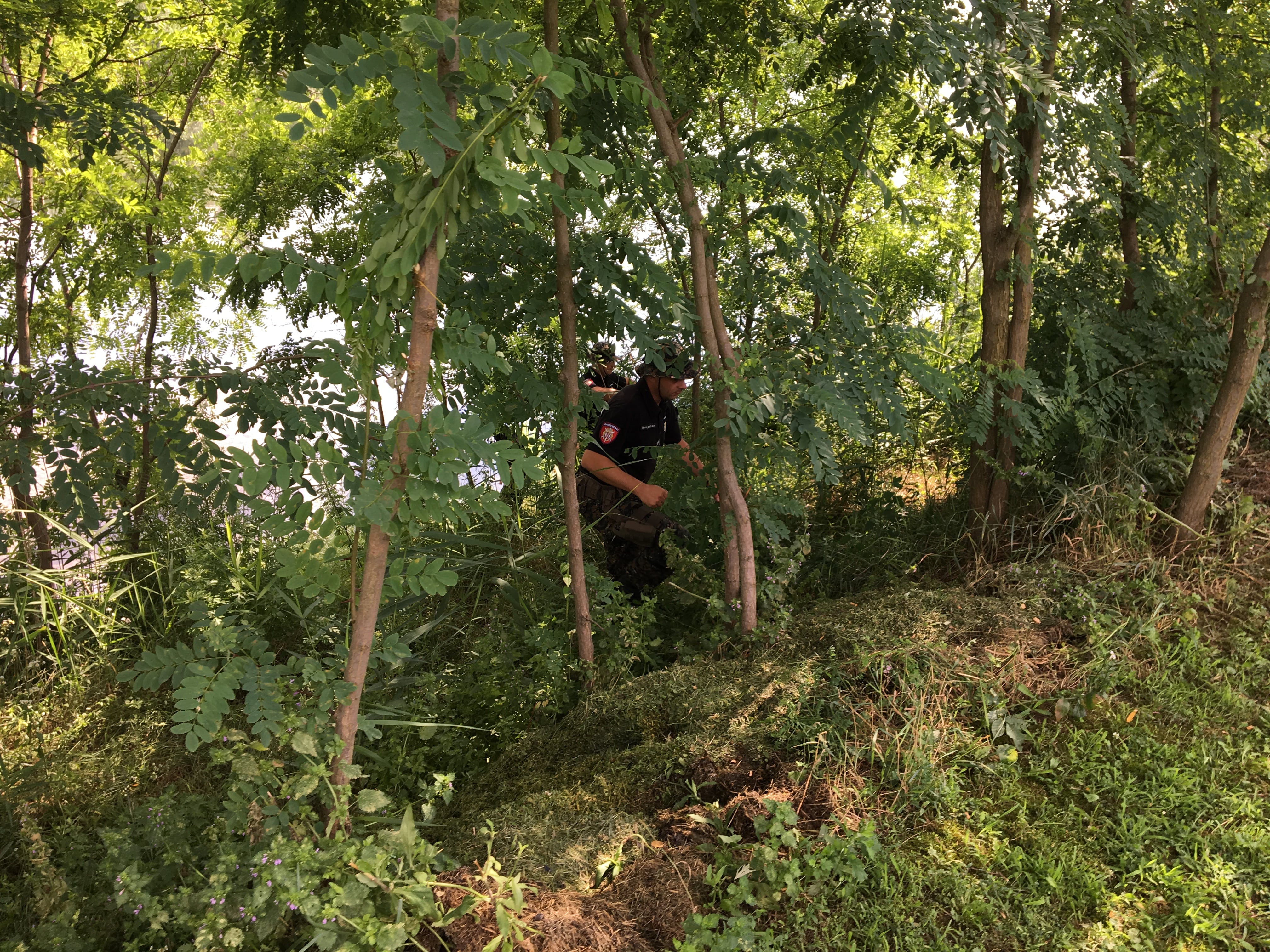 Policija pretražuje teren oko mesta gde je nađeno Cvetkovićevo vozilo