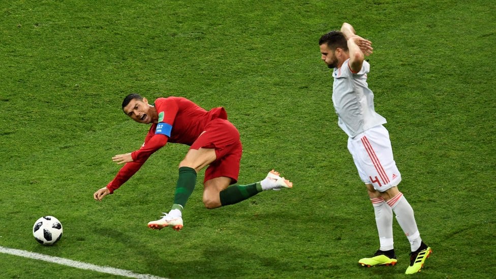 Ronaldova nadljudska igra u fotografijama 1 Penal posle faula nad Ronaldom