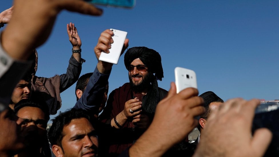 Avganistanci su se slikali s Talibanima u Kabulu