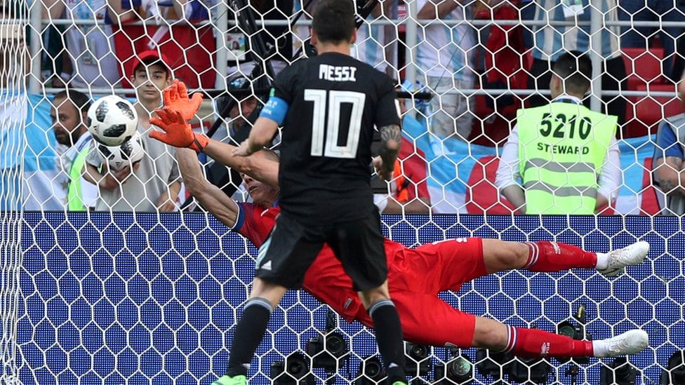 Island uništio Mesijeve nade - u slikama 7 Mesi promašio penal