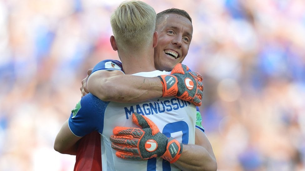 Island uništio Mesijeve nade - u slikama 11 Golman Islanda Haldorson